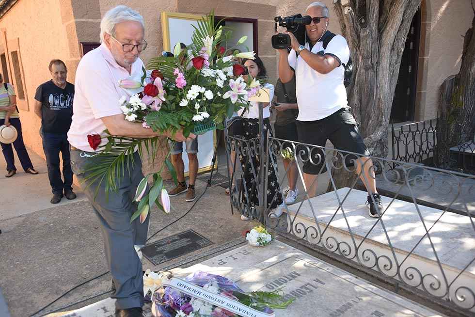 Recuerdo para mujer y musa de Machado