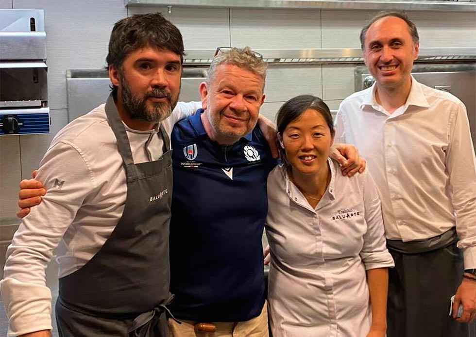 Chicote reconoce la cocina de Baluarte