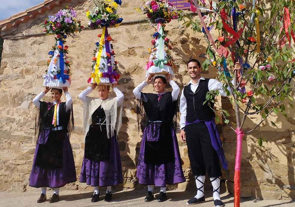 Matasejún celebra las móndidas y el mozo del ramo Matasejún celebra las móndidas y el mozo del ramo