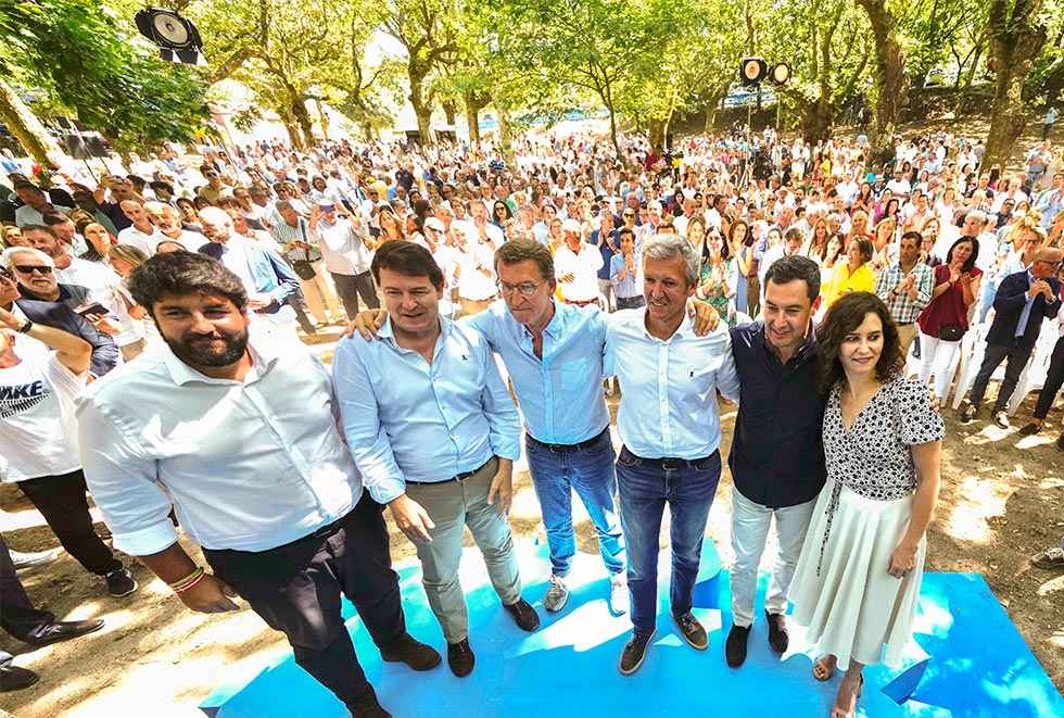Feijóo pide a Sánchez buscar consensos Feijóo pide a Sánchez buscar consensos