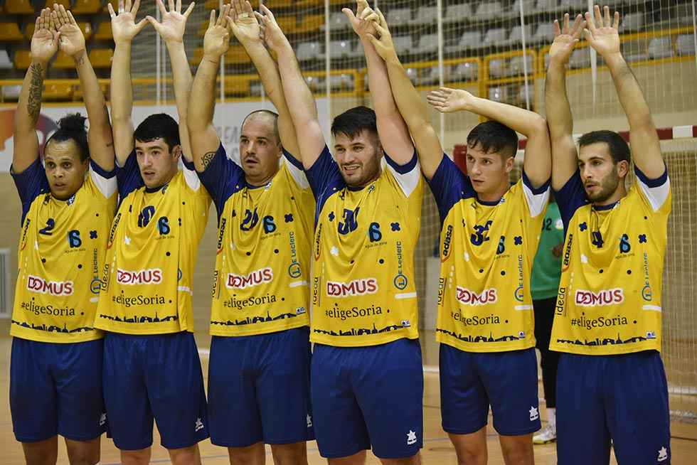 Balonmano Soria empieza ganando - fotos