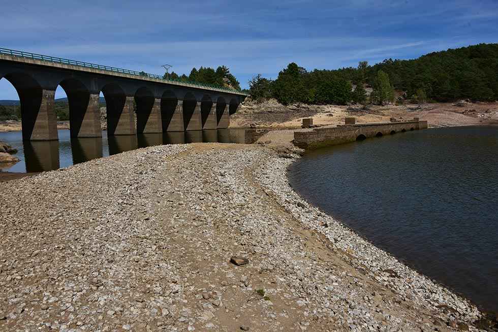 Puente sobre el río Ebrillos - fotos