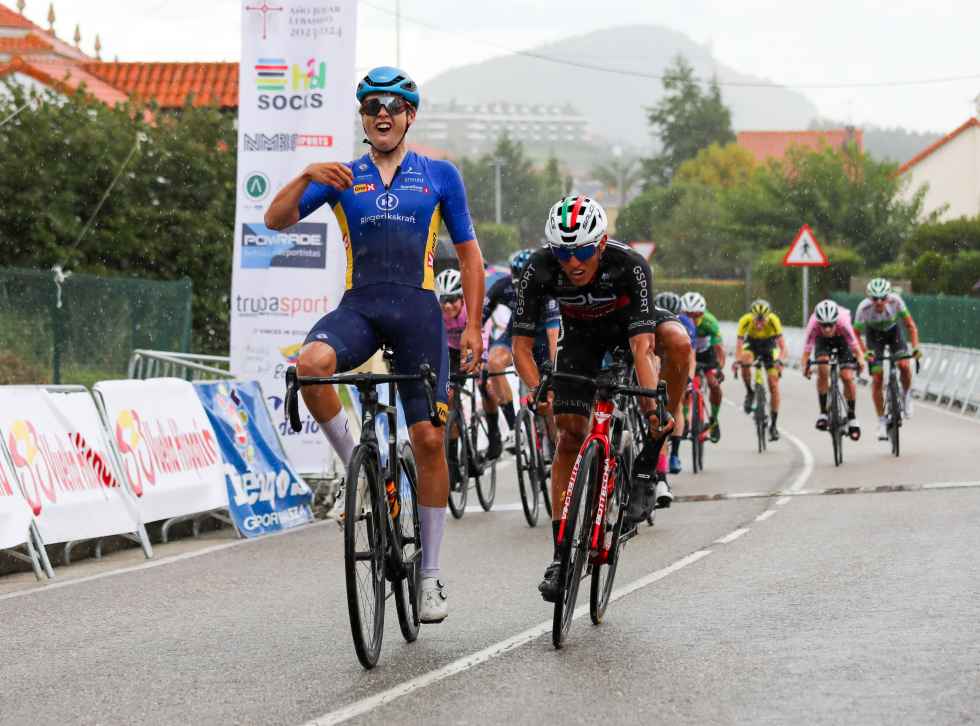 Silva se viste de rojo en Vuelta Hispania 