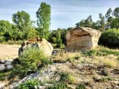 Una piedra amenaza cauce del río en Muriel Viejo