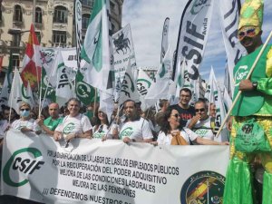 Miles de trabajadores gritan "Basta" a Sánchez