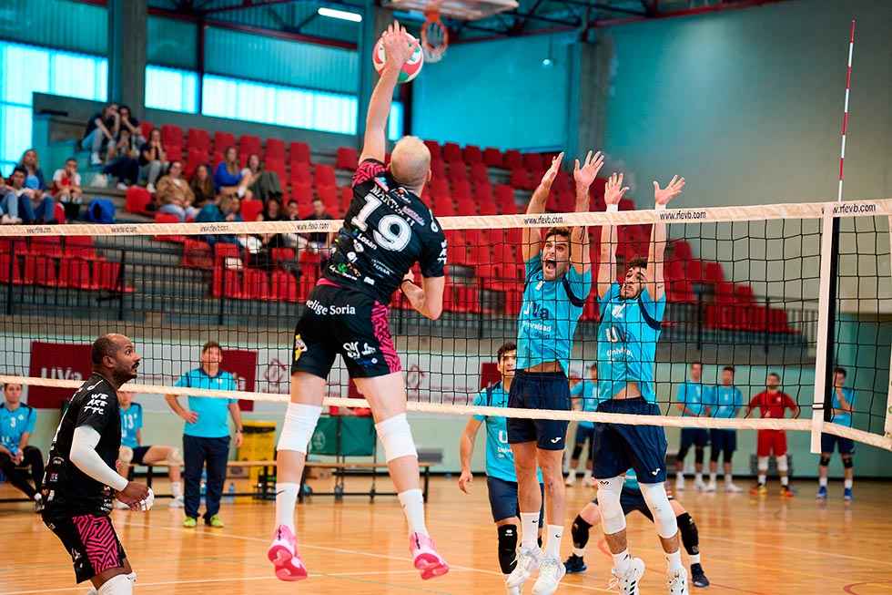 El Moreno Sáez Sporting cede frente a UVa El Moreno Sáez Sporting cede frente a UVa