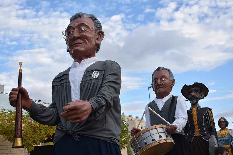 Golmayo: Concentración de gigantes y cabezudos - fotos