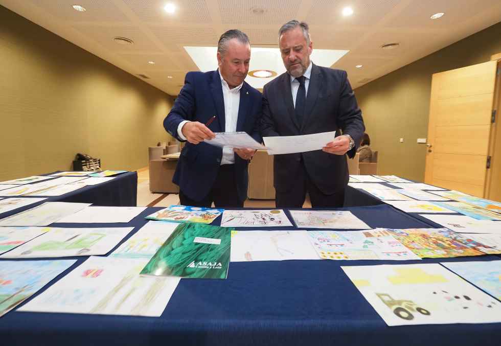 Ganadores de concursos de pintura y fotografía