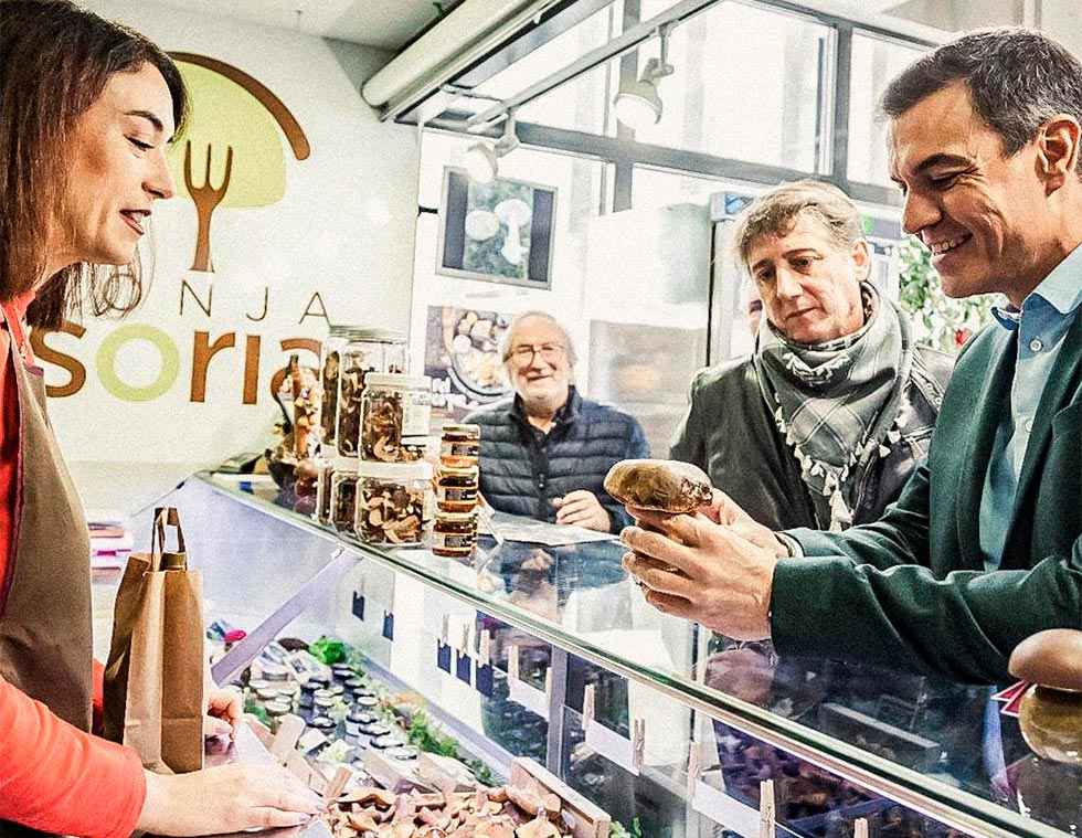 El paseo sorpresa de Sánchez en Soria El paseo sorpresa de Sánchez en Soria