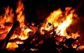 Paso del fuego en Las Cuevas de Soria Paso del fuego en Las Cuevas de Soria