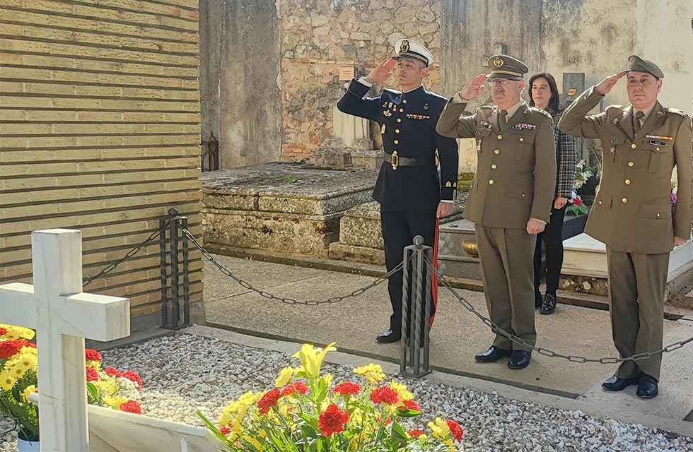 Defensa homenajea a los caídos por la patria Defensa homenajea a los caídos por la patria