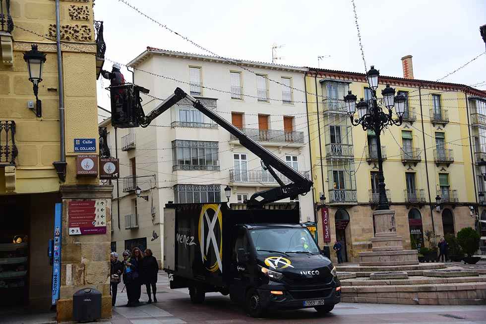 Soria instala la iluminación navideña - fotos