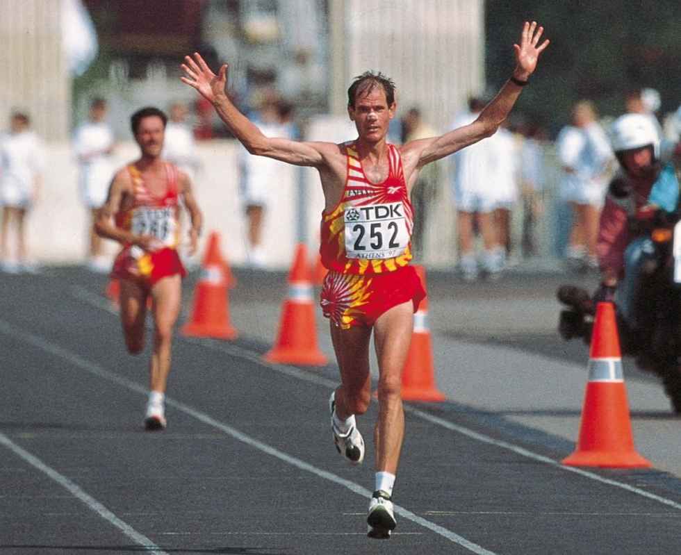 Antón rememora su oro en maratón de Atenas