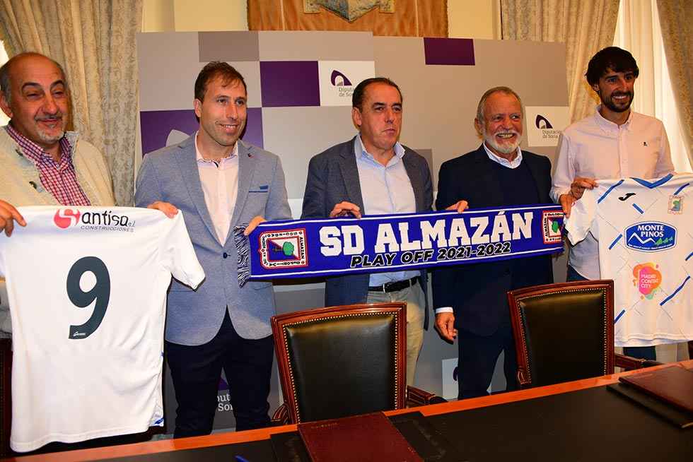 La S.D. Almazán, ante su partido histórico - fotos