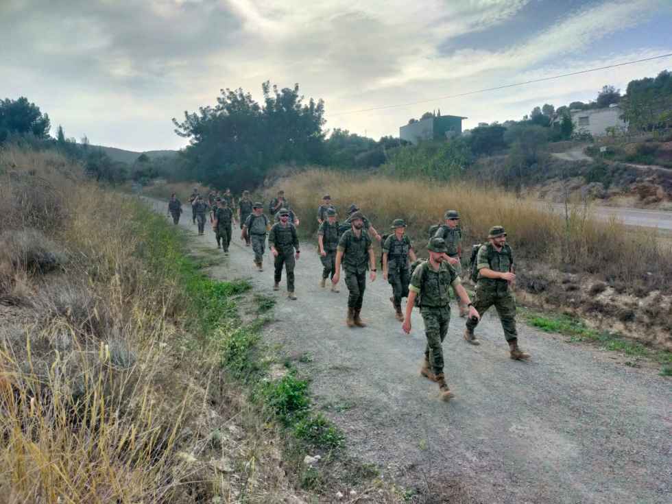 El Ejército recorre a pie el Camino del Cid