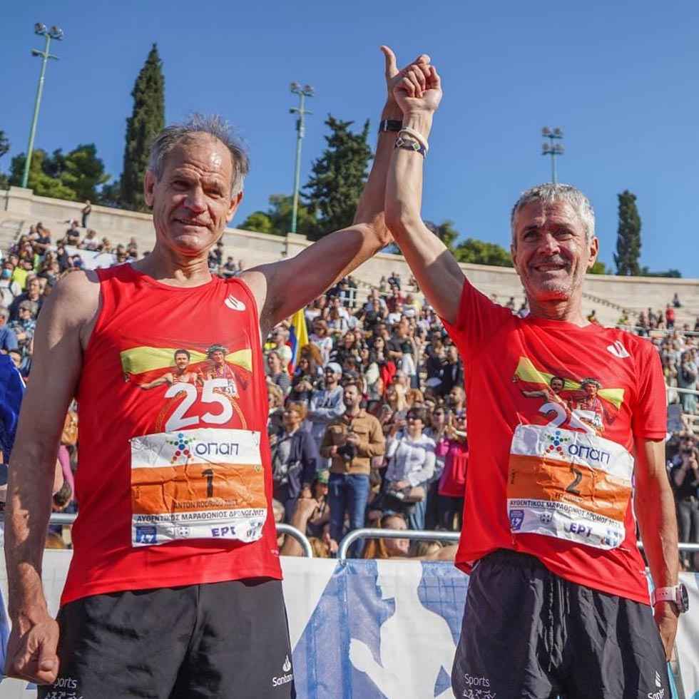 Antón y Fiz rememoran maratón de Atenas