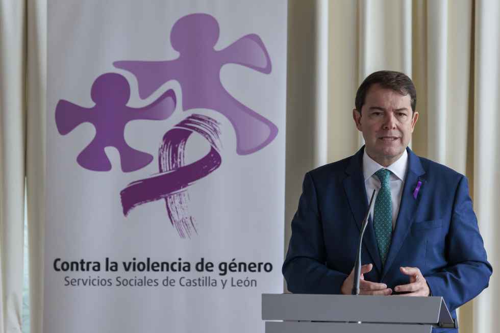 Mañueco reafirma compromiso contra violencia de género