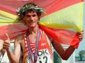 Antón rememora su oro en maratón de Atenas