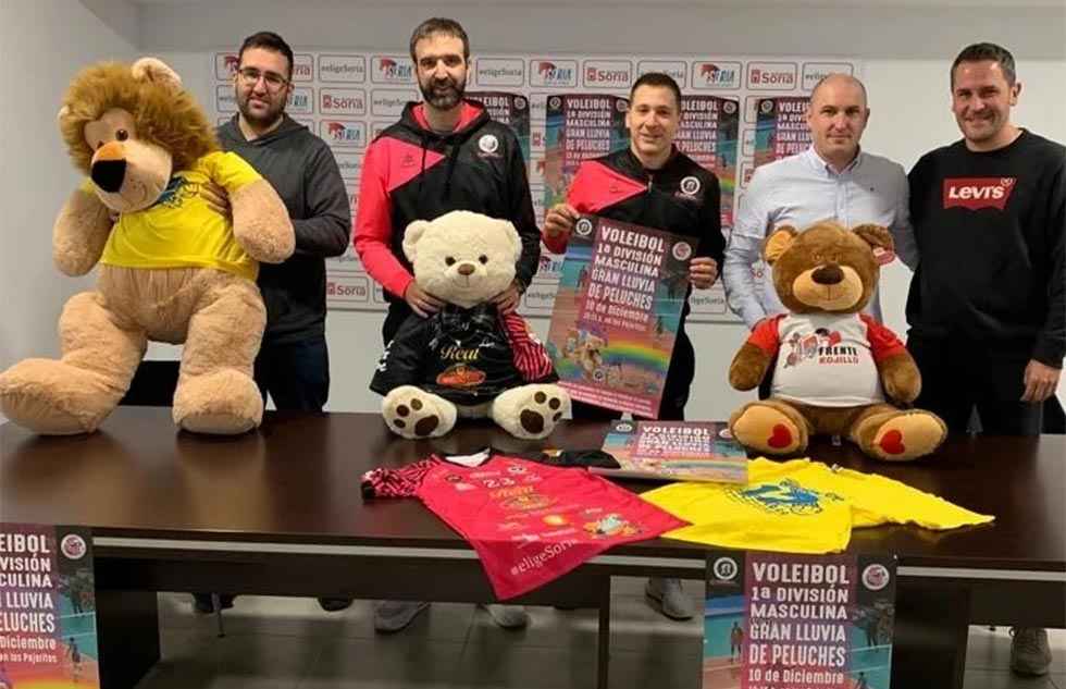 "Lluvía de peluches" del Sporting Santo Domingo