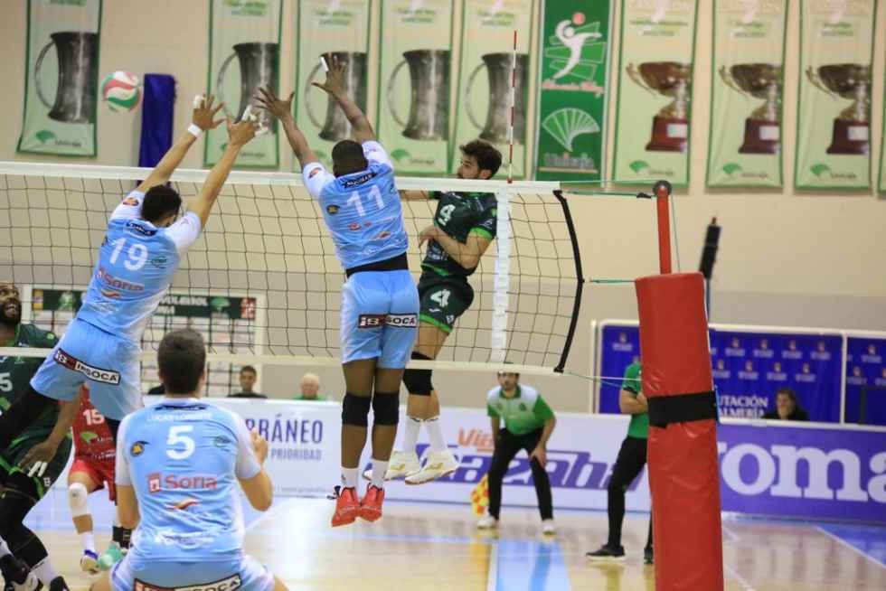 El celeste Moreno, MVP de la Superliga