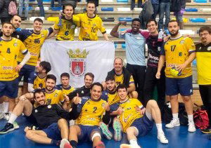 Balonmano Soria despierta a tiempo
