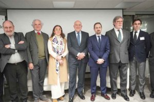 Carnero muestra apoyo institucional a empresas