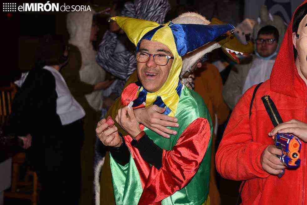 Ande Soria abre los carnavales 2024 con fiesta de disfraces