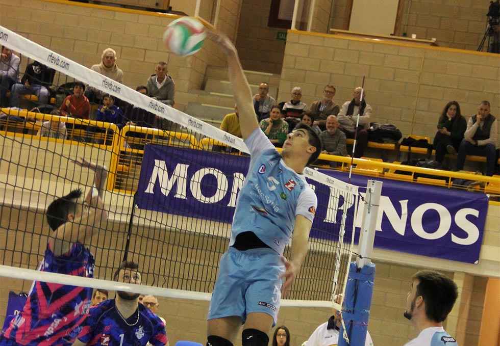 Lucas Lorente, mejor colocador de Superliga