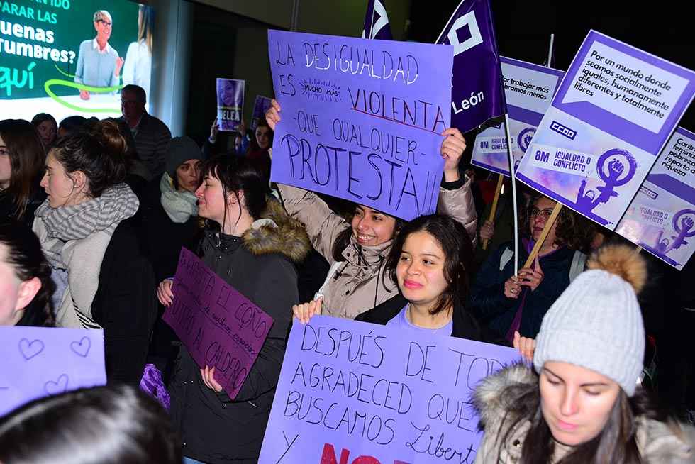 8-M: manifestación en Soria - fotos