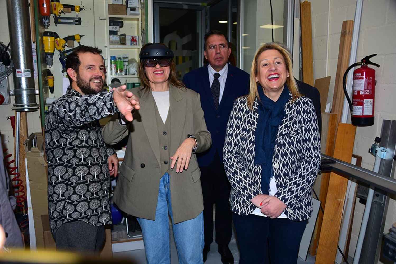 Visita de consejera de Educación a CIFP Pico Frentes - fotos