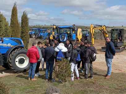 ASEMA muestra salidas profesionales en maquinaría agrícola