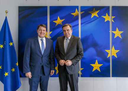 Mañueco pide en Bruselas fiscalidad más favorable 
