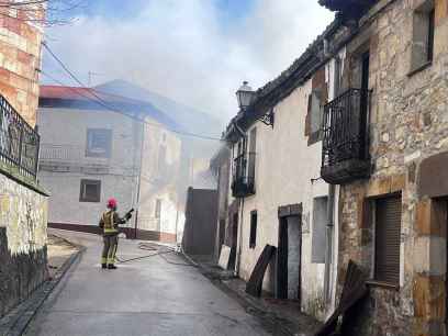 Incendio en cuatro viviendas de Cabrejas del Pinar