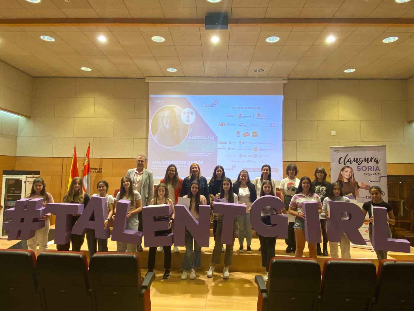 Clausura de tercera edición de "STEM Talent Girl"