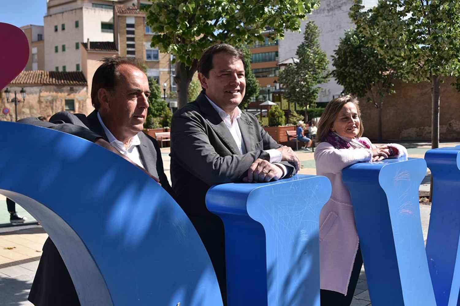 Mañueco apoya candidatura de Ólvega - fotos