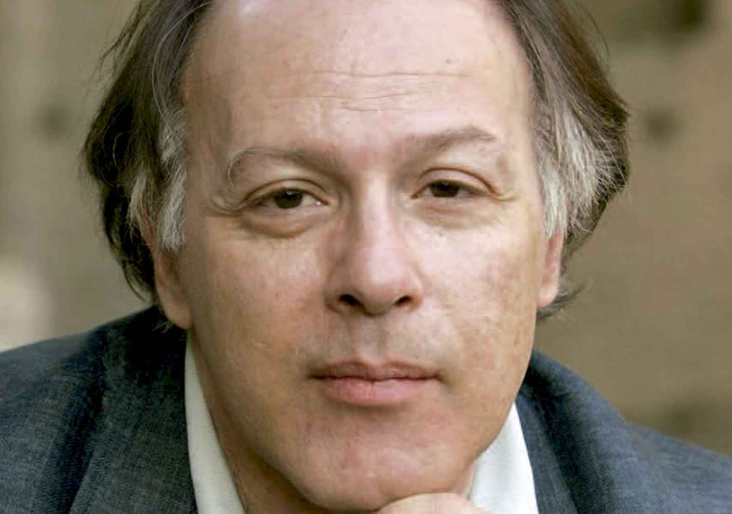 Correos emite sello dedicado a Julián Marías