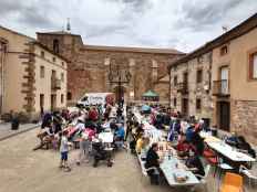 Doscientas personas comparten comida popular en Barcones