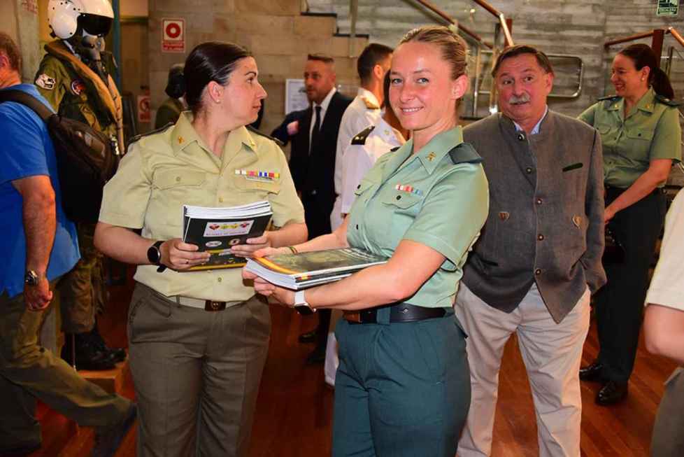Barcones destaca papel creciente de mujer en Fuerzas Armadas