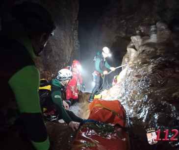 Rescatado tras sufrir caida en cueva de Valporquero