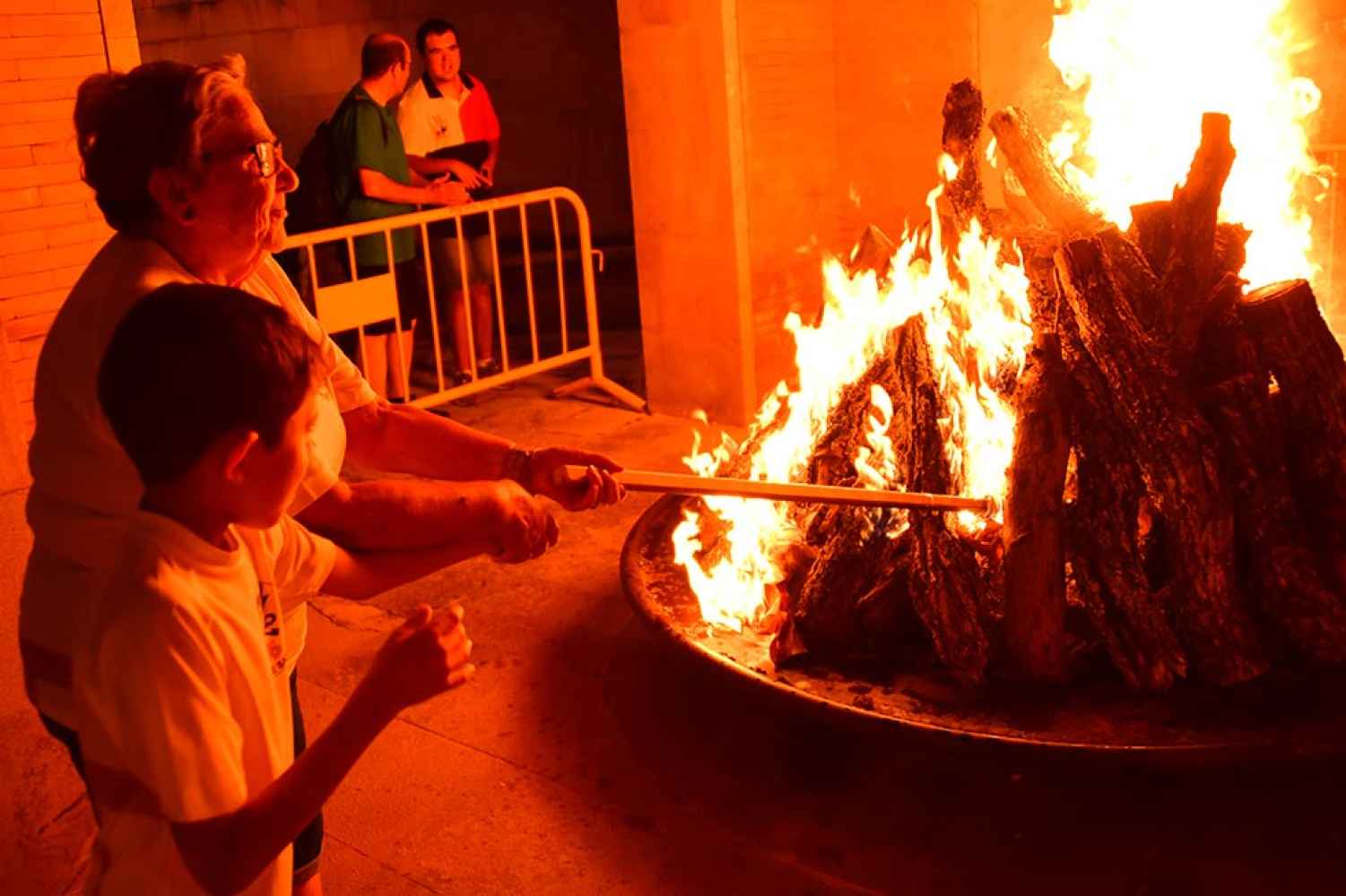 Soria enciende la hoguera de San Lorenzo - fotos