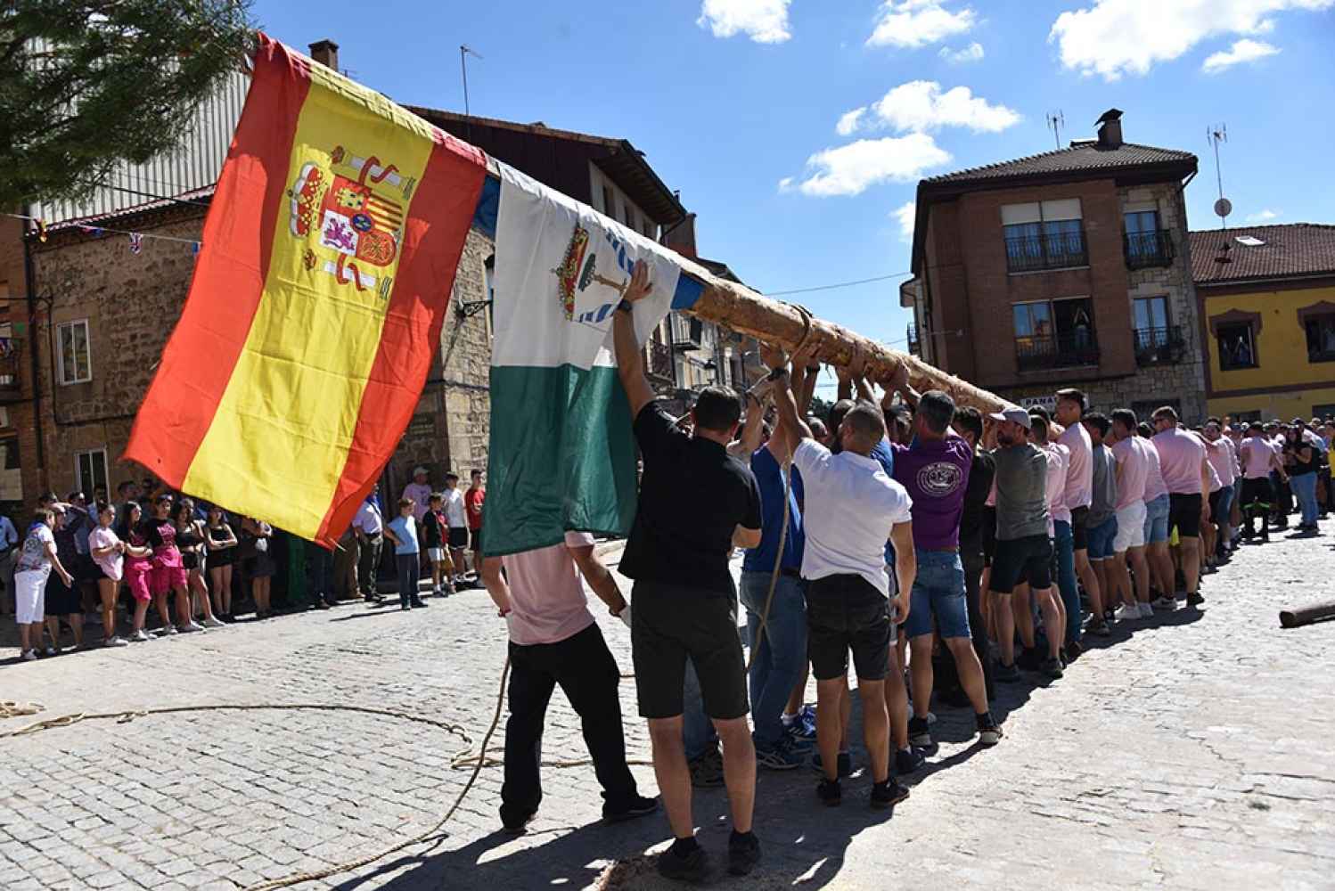 Duruelo de la Sierra pinga el mayo - fotos