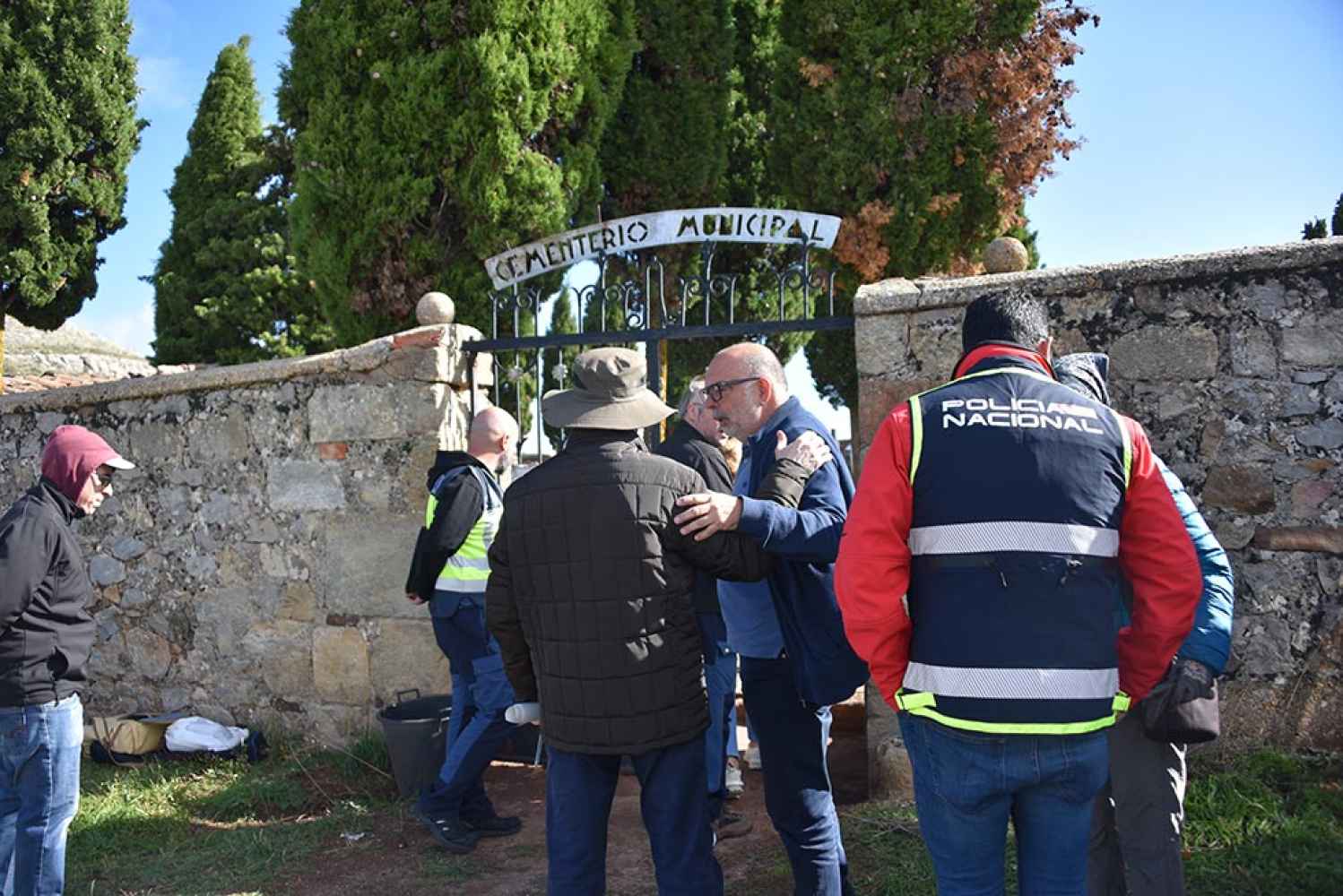 Exhumaciones en cementerio de Las Casas - fotos