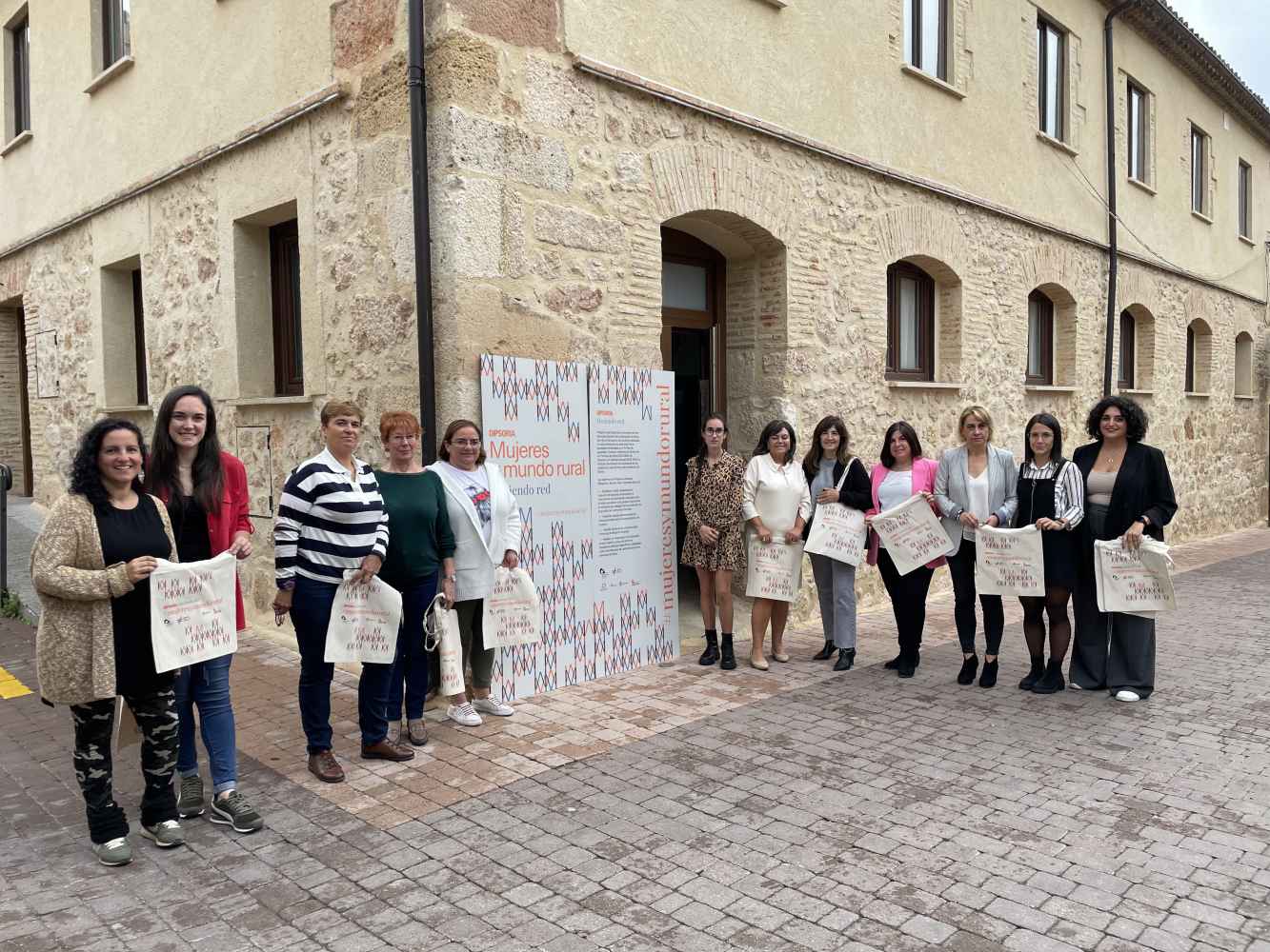 Diputación presenta programa "Mujeres y Mundo rural" Diputación presenta programa "Mujeres y Mundo rural"