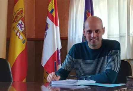El alcalde de Vinuesa toma posesión como diputado