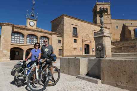 “La Historia en Bicicleta” muestra tesoros de Almazán 