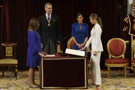 La Princesa de Asturias jura la Constitución
