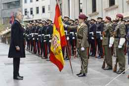 Felipe VI emplaza a trabajar por una España 