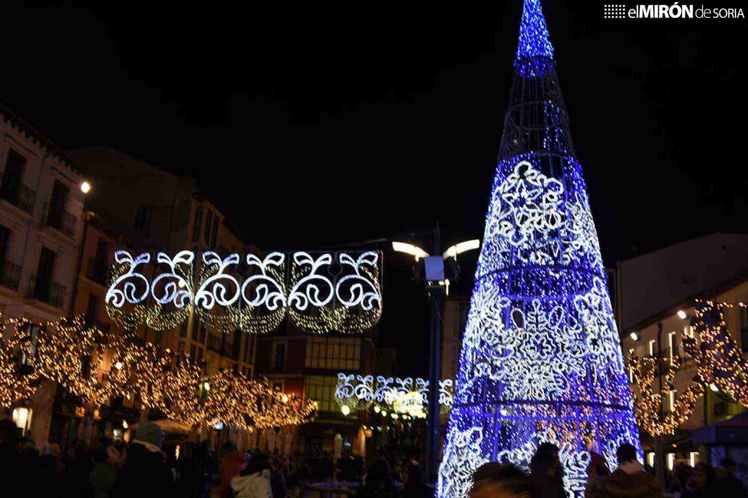 Gaiteros y niños, protagonistas en encendido navideño en Soria