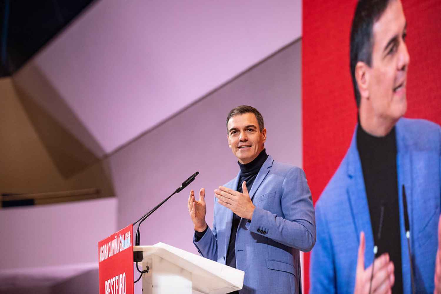 Sánchez pide al PP que revise sus pactos con Vox