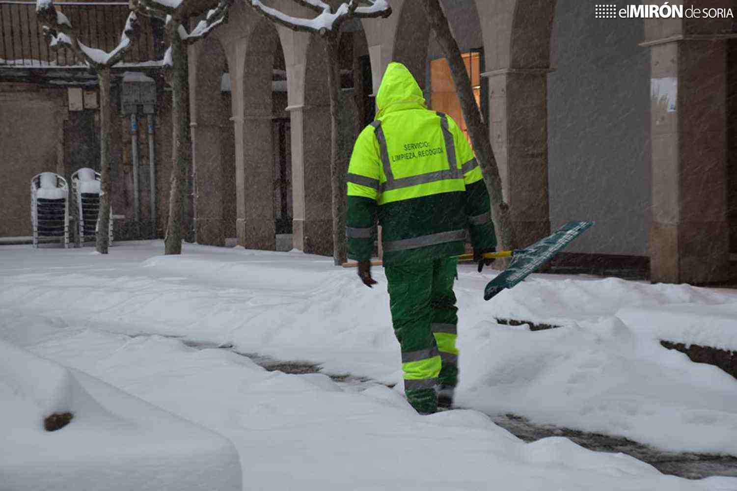 El Plan de Nieve de Soria, ya operativo, moviliza a 70 trabajadores de varios departamentos
